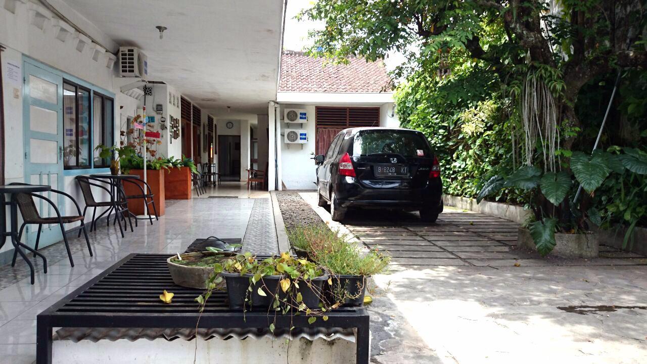 Isro Guesthouse Syariah Kepanjen Extérieur photo